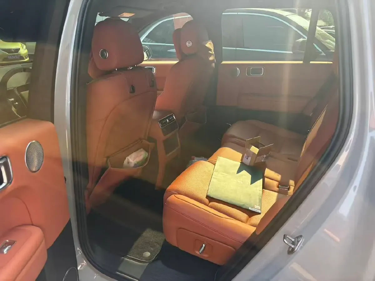 2024 Li L6 Range Extended 154HP L4 REEV 36.8KWH,autocango,china used car exporter,china ev exporter,chinese used car exporter,chinese used ev exporter