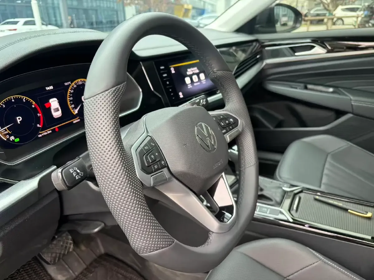 2025 Volkswagen Passat 2.0T 220HP L4 7DCT,autocango,china used car exporter,china ev exporter,chinese used car exporter,chinese used ev exporter