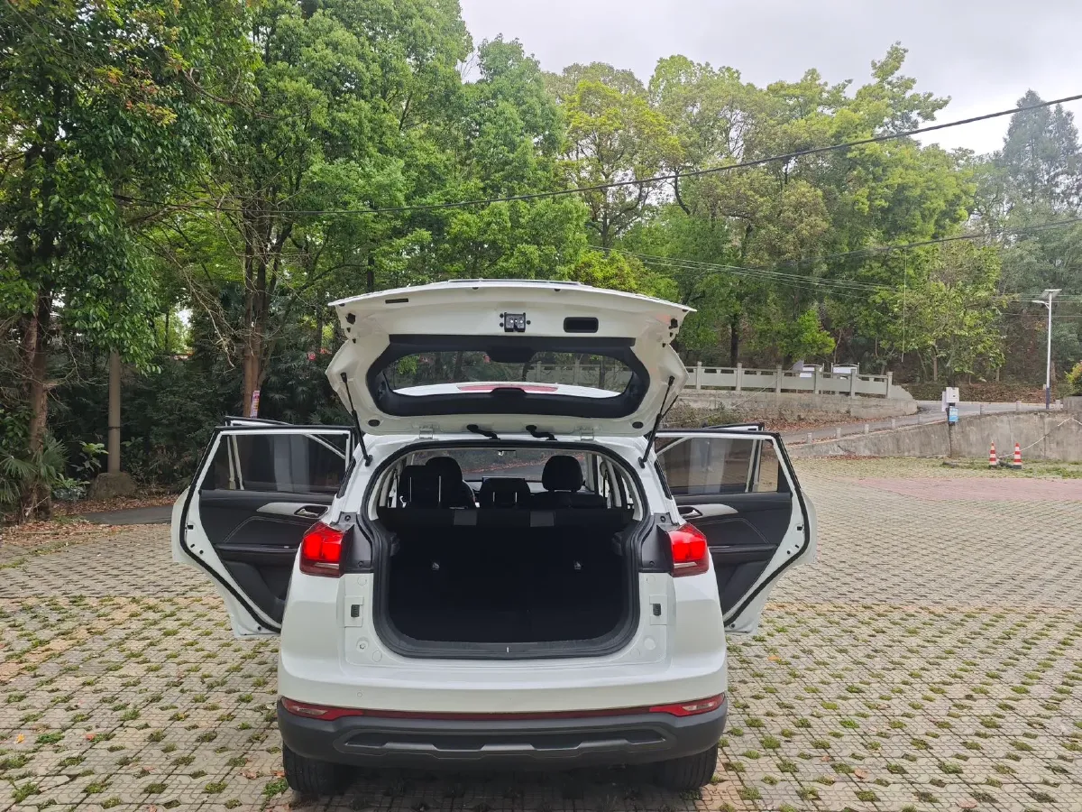 2019 BeiJing Auto X3 1.5T 150HP L4 6MT,autocango,china used car exporter,china ev exporter,chinese used car exporter,chinese used ev exporter