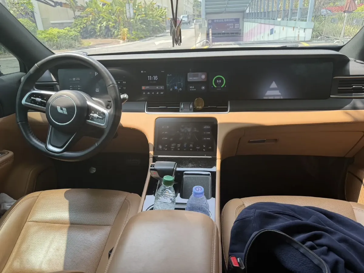 2021 Li ONE Range Extended 131HP REEV 40.5KWH,autocango,china used car exporter,china ev exporter,chinese used car exporter,chinese used ev exporter