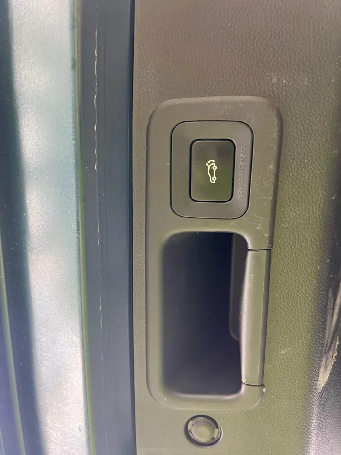 2022 GAC Trumpchi GS8 2.0T 252HP L4 8AT,autocango,china used car exporter,china ev exporter,chinese used car exporter,chinese used ev exporter