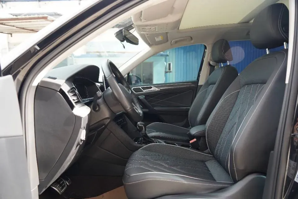 2024 Volkswagen Tiguan L 2.0T 186HP L4 7DCT,autocango,china used car exporter,china ev exporter,chinese used car exporter,chinese used ev exporter