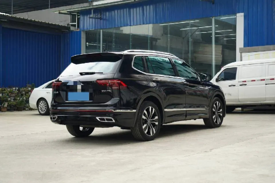 2024 Volkswagen Tiguan L 2.0T 186HP L4 7DCT,autocango,china used car exporter,china ev exporter,chinese used car exporter,chinese used ev exporter