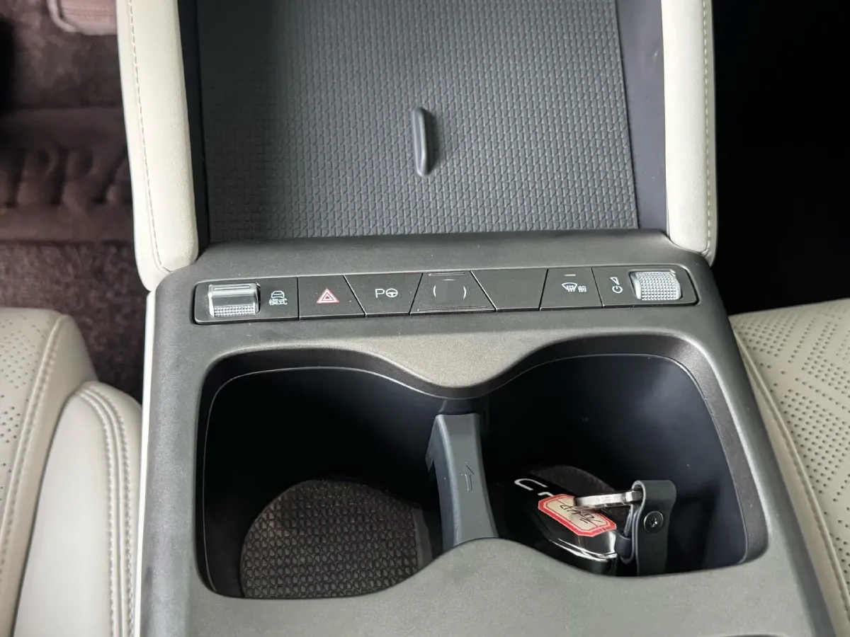 2024 BYD YuanUP BEV 45.12KWH,autocango,china used car exporter,china ev exporter,chinese used car exporter,chinese used ev exporter