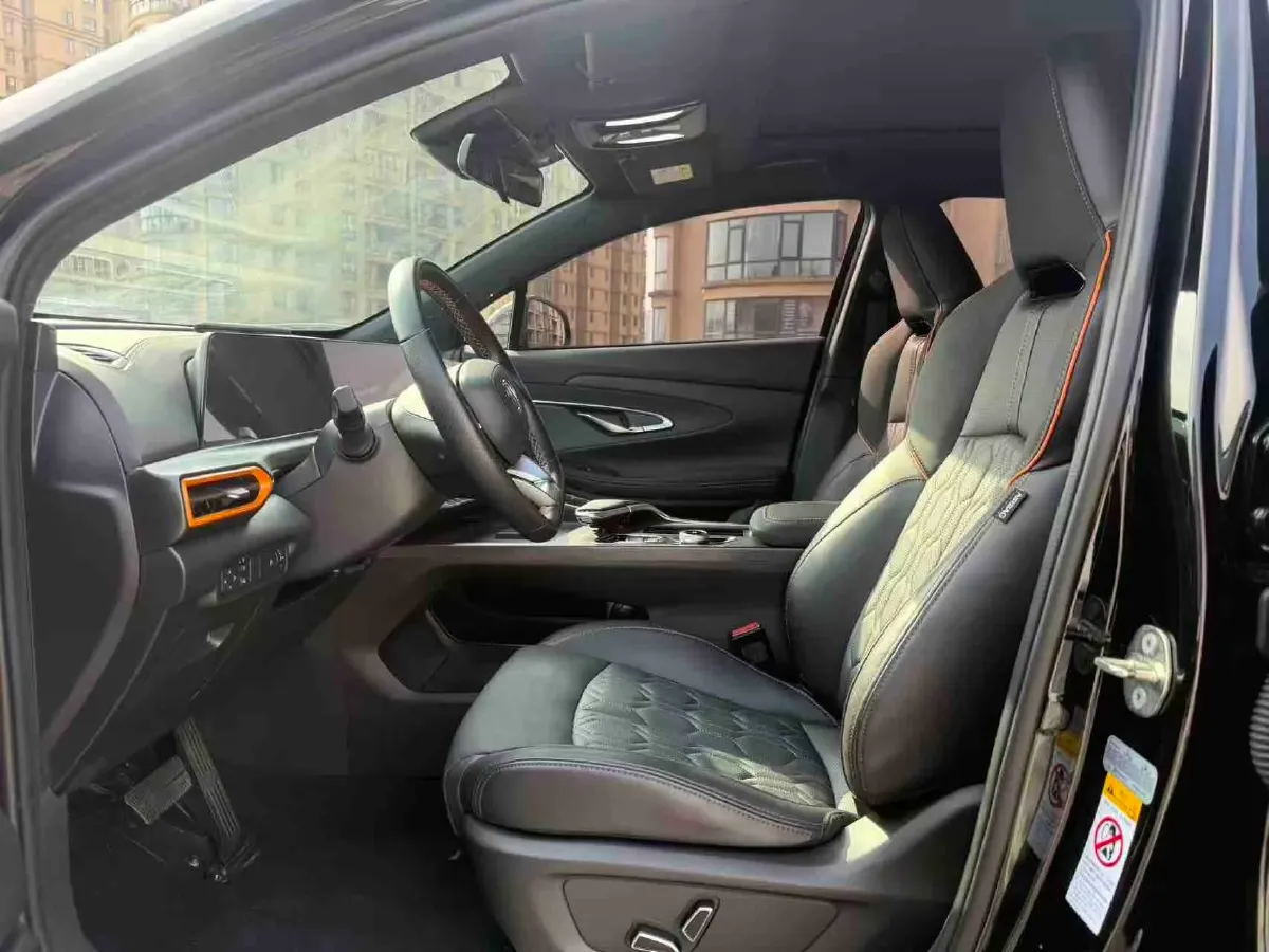 2022 ChangAn UNI-T 1.5T 188HP L4 7DCT,autocango,china used car exporter,china ev exporter,chinese used car exporter,chinese used ev exporter