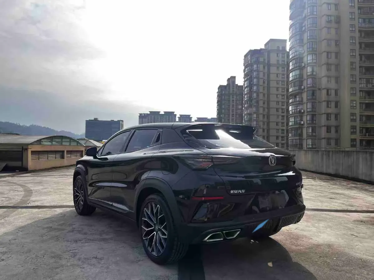 2022 ChangAn UNI-T 1.5T 188HP L4 7DCT,autocango,china used car exporter,china ev exporter,chinese used car exporter,chinese used ev exporter