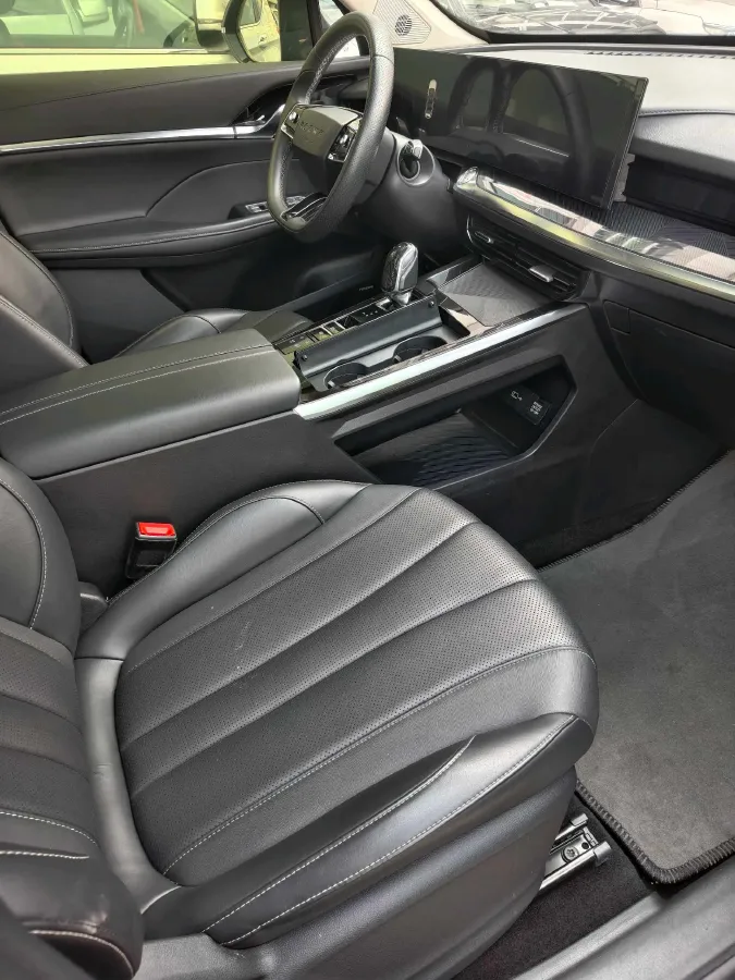 2022 Roewe RX5 MAX 1.5T 181HP L4 6AT,autocango,china used car exporter,china ev exporter,chinese used car exporter,chinese used ev exporter