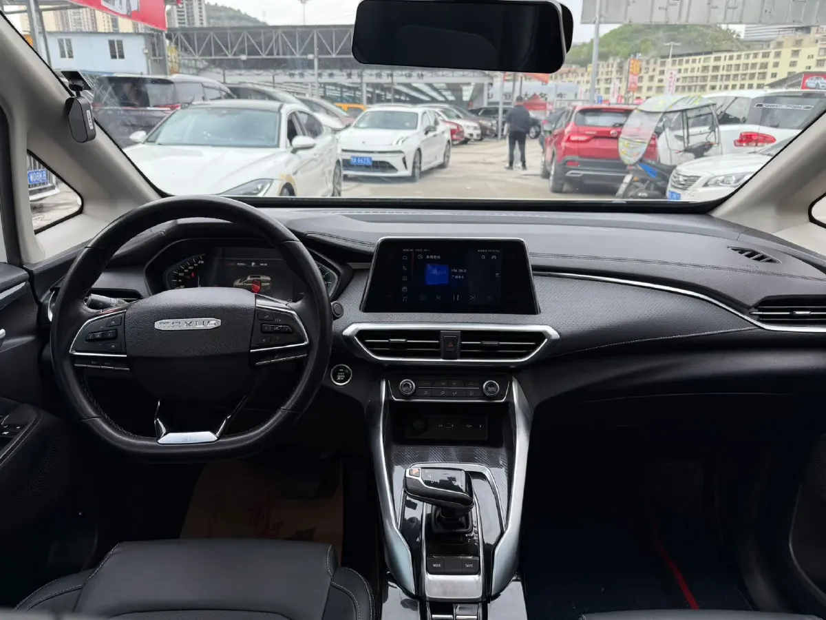 2020 MAXUS Euniq 5 BEV 52.5KWH,autocango,china used car exporter,china ev exporter,chinese used car exporter,chinese used ev exporter