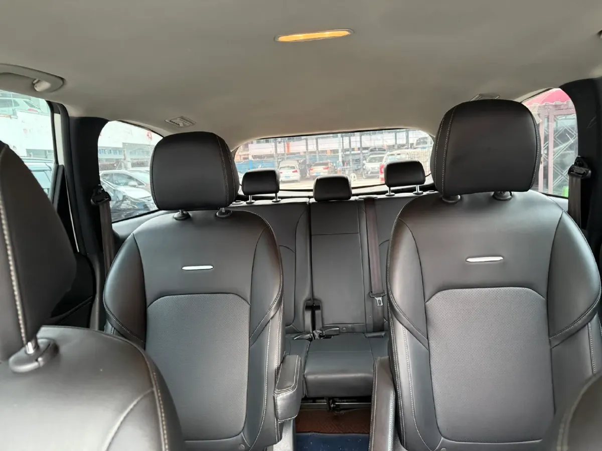 2020 MAXUS Euniq 5 BEV 52.5KWH,autocango,china used car exporter,china ev exporter,chinese used car exporter,chinese used ev exporter