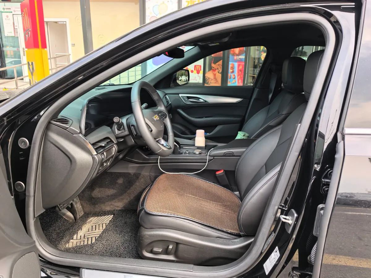 2023 Cadillac CT5 2.0T 237HP L4 10AT,autocango,china used car exporter,china ev exporter,chinese used car exporter,chinese used ev exporter