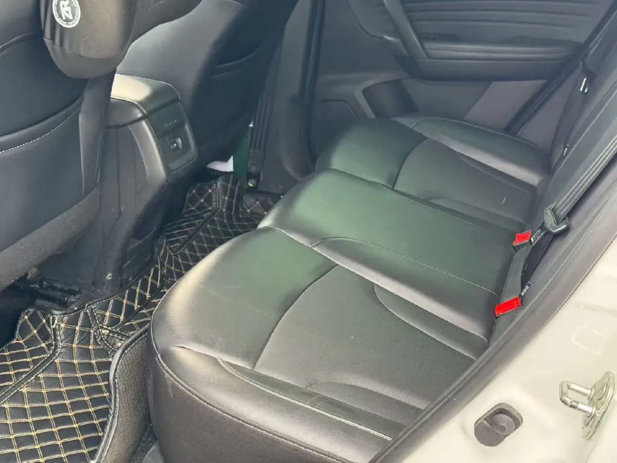 2021 ChangAn CS35 Plus 1.6L 128HP L4 5MT,autocango,china used car exporter,china ev exporter,chinese used car exporter,chinese used ev exporter