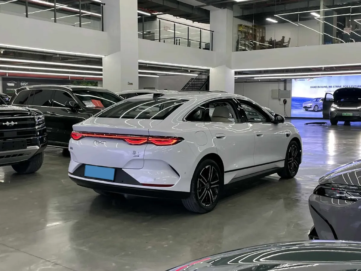 2025 BYD QinL BEV,autocango,china used car exporter,china ev exporter,chinese used car exporter,chinese used ev exporter