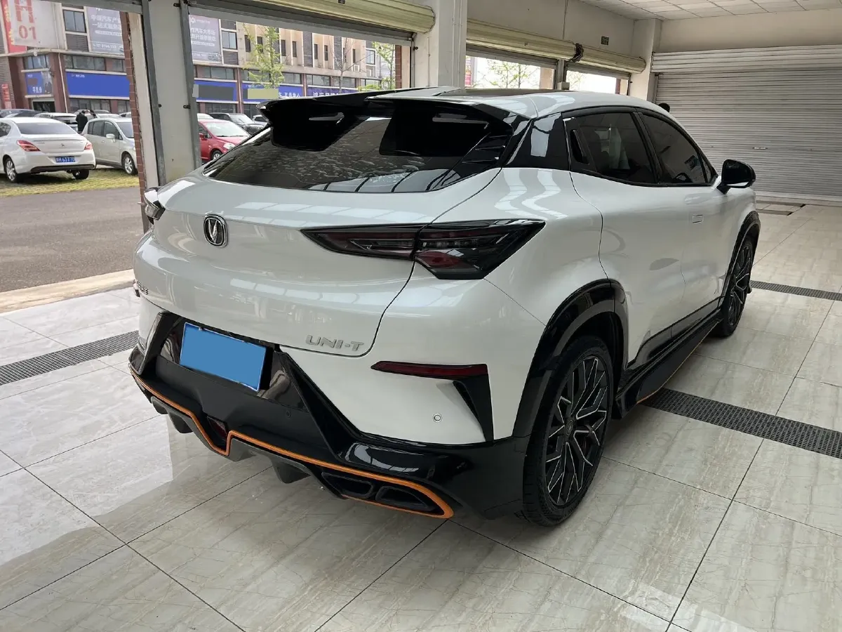 2022 ChangAn UNI-T 1.5T 188HP L4 7DCT,autocango,china used car exporter,china ev exporter,chinese used car exporter,chinese used ev exporter