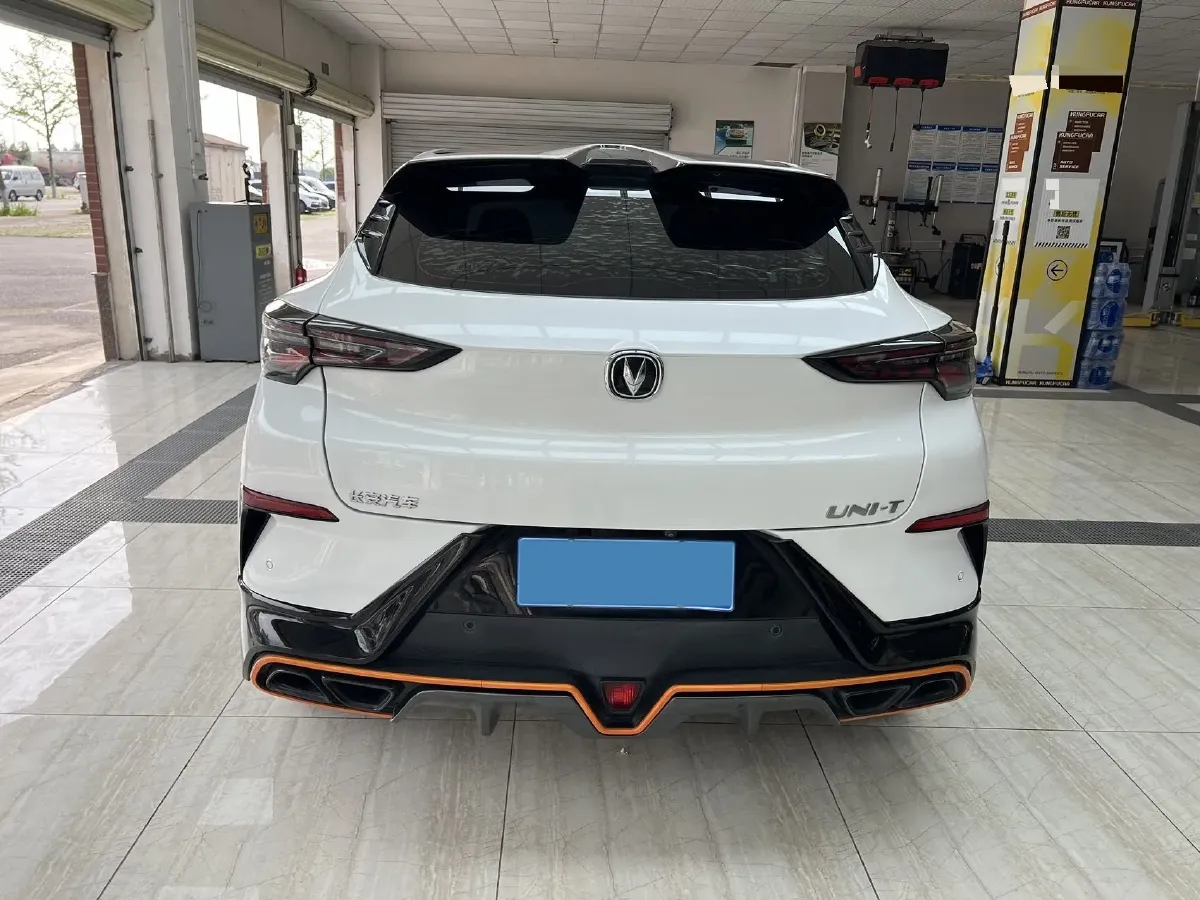 2022 ChangAn UNI-T 1.5T 188HP L4 7DCT,autocango,china used car exporter,china ev exporter,chinese used car exporter,chinese used ev exporter