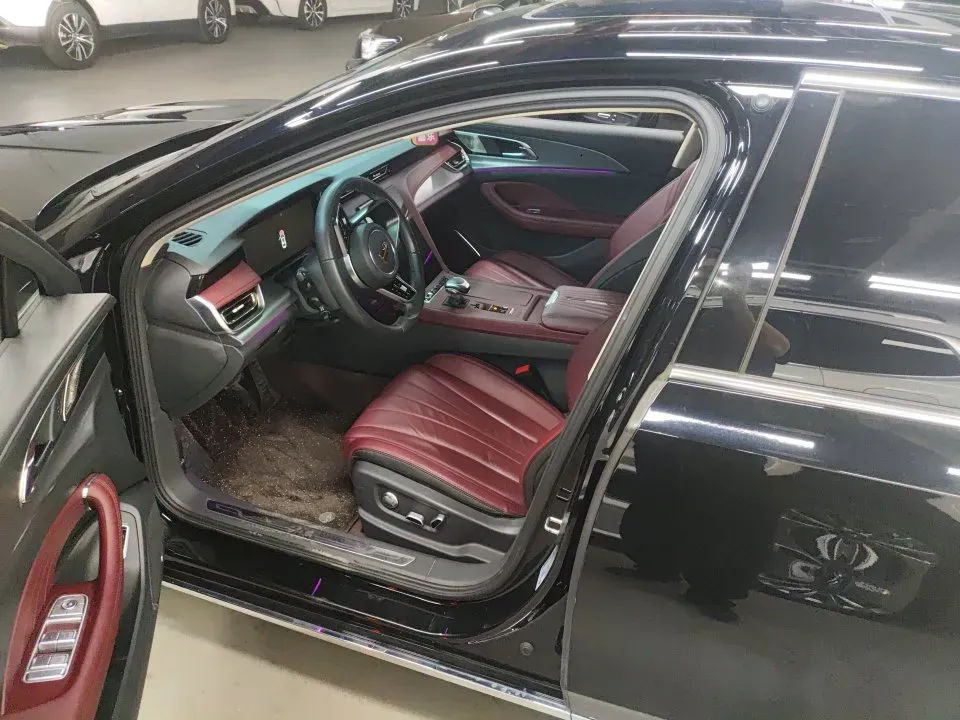 2023 HongQi H5 2.0T 224HP L4 8AT,autocango,china used car exporter,china ev exporter,chinese used car exporter,chinese used ev exporter