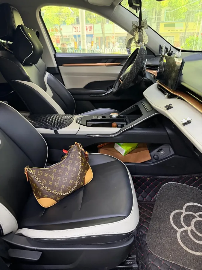 2021 Haval H6 1.5T 169HP L4 7DCT,autocango,china used car exporter,china ev exporter,chinese used car exporter,chinese used ev exporter