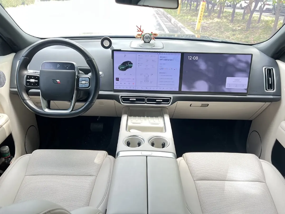 2022 Li L9 Range Extended 154HP REEV 42.6KWH,autocango,china used car exporter,china ev exporter,chinese used car exporter,chinese used ev exporter