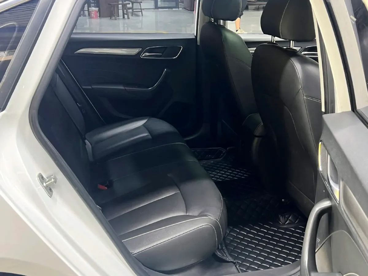 2020 Roewe i6 1.6L 125HP L4 CVT,autocango,china used car exporter,china ev exporter,chinese used car exporter,chinese used ev exporter