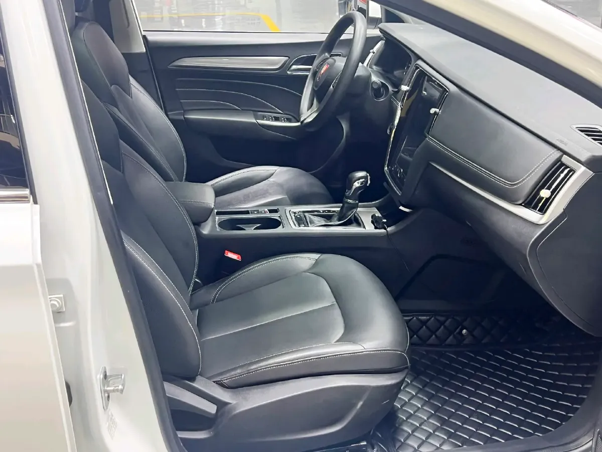 2020 Roewe i6 1.6L 125HP L4 CVT,autocango,china used car exporter,china ev exporter,chinese used car exporter,chinese used ev exporter