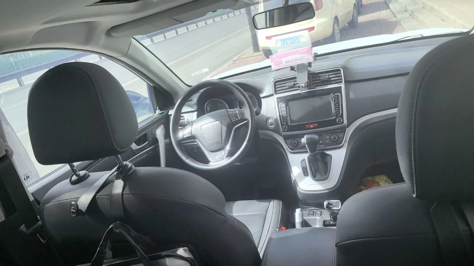 2019 Haval M6 1.5T 150HP L4 7DCT,autocango,china used car exporter,china ev exporter,chinese used car exporter,chinese used ev exporter