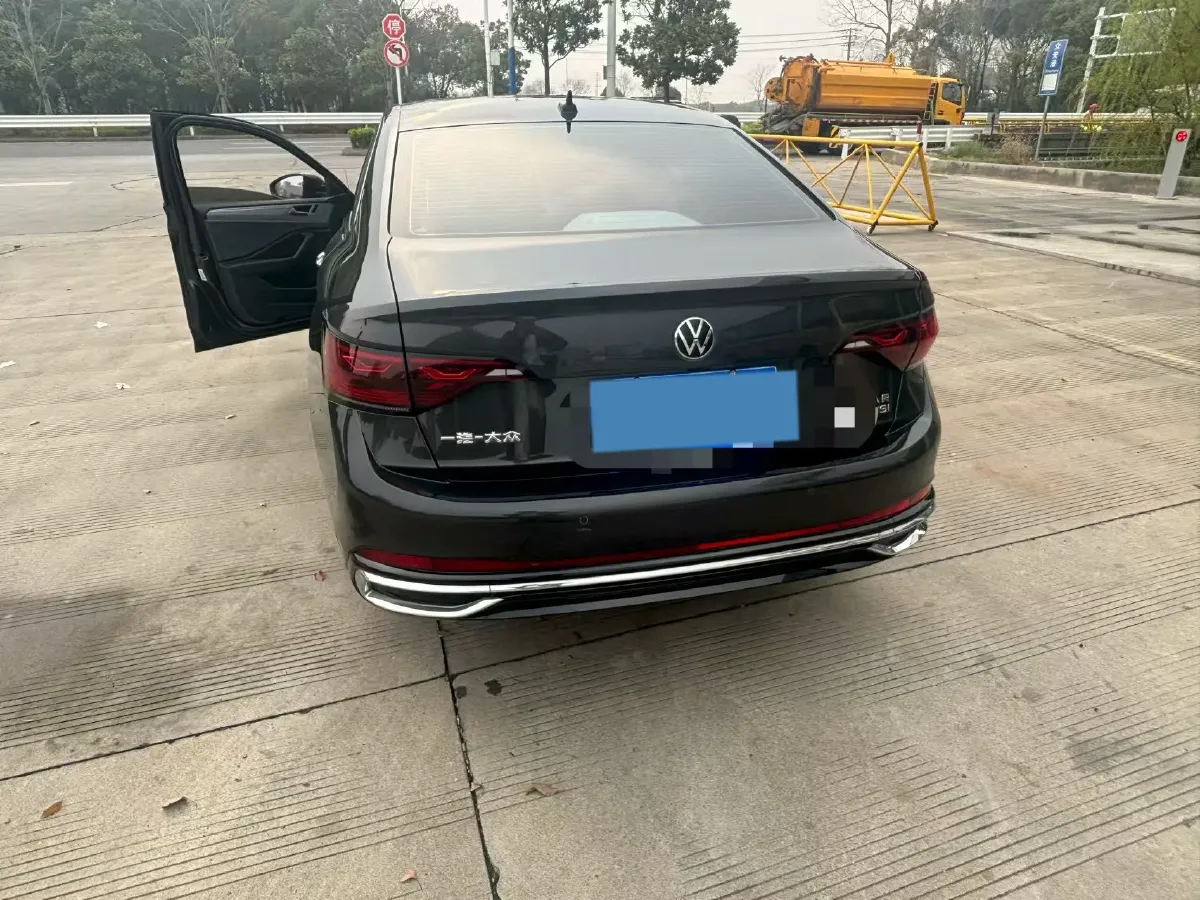 2023 Volkswagen Sagitar 1.5T 160HP L4 7DCT,autocango,china used car exporter,china ev exporter,chinese used car exporter,chinese used ev exporter