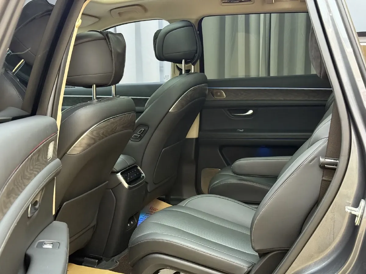 2022 Volvo S60 2.0T 197HP L4 8AT,autocango,china used car exporter,china ev exporter,chinese used car exporter,chinese used ev exporter