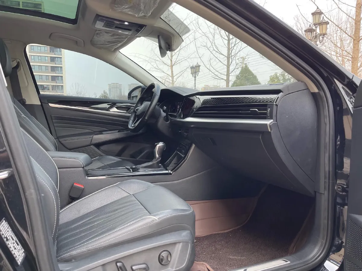 2023 Volkswagen Passat 2.0T 186HP L4 7DCT,autocango,china used car exporter,china ev exporter,chinese used car exporter,chinese used ev exporter