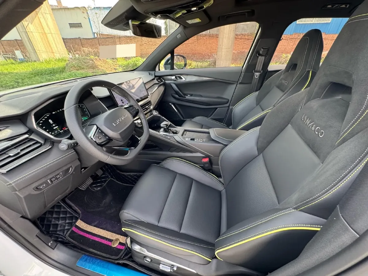 2023 LYNK&CO 06 1.5T 181HP L4 7DCT,autocango,china used car exporter,china ev exporter,chinese used car exporter,chinese used ev exporter