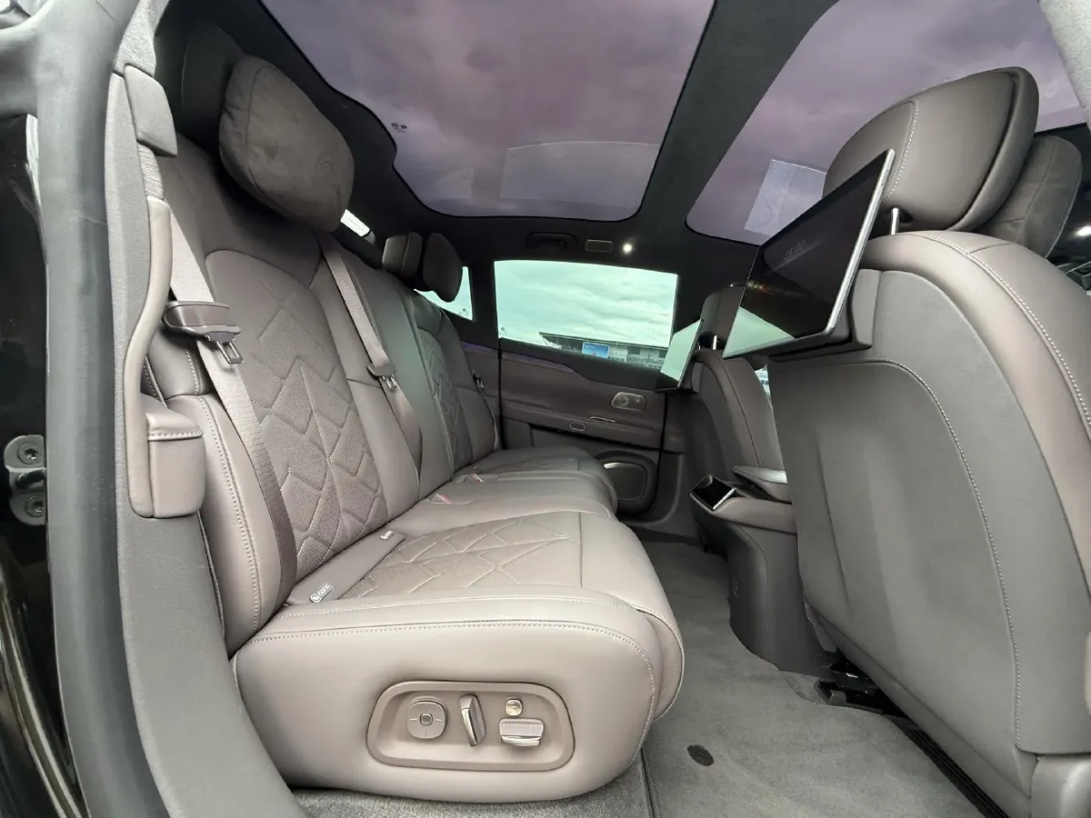 2024 NIO ET7 BEV 75KWH,autocango,china used car exporter,china ev exporter,chinese used car exporter,chinese used ev exporter