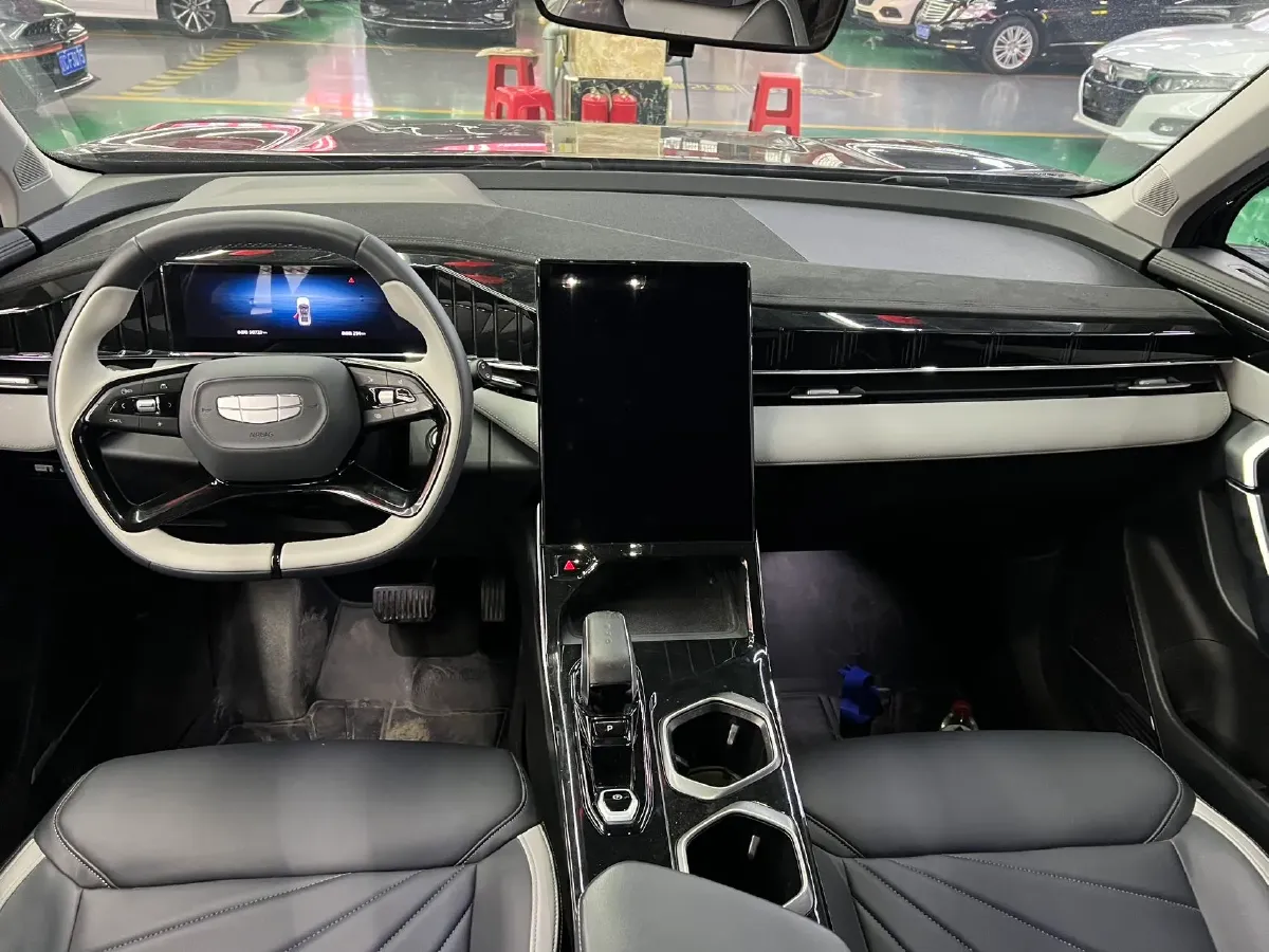 2023 Geely StarRay 1.5T 181HP L4 7DCT,autocango,china used car exporter,china ev exporter,chinese used car exporter,chinese used ev exporter