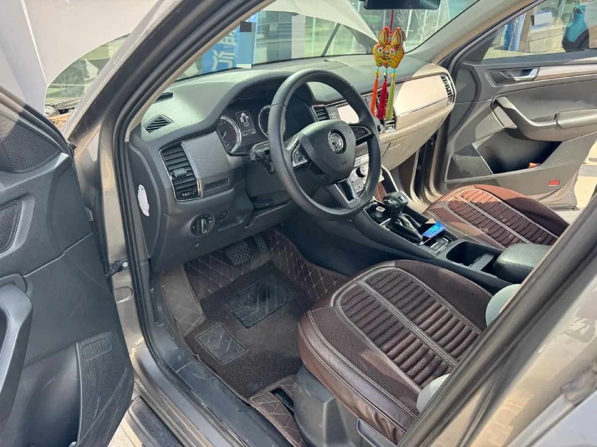 2018 Skoda Kodiak 1.8T 180HP L4 7DCT,autocango,china used car exporter,china ev exporter,chinese used car exporter,chinese used ev exporter