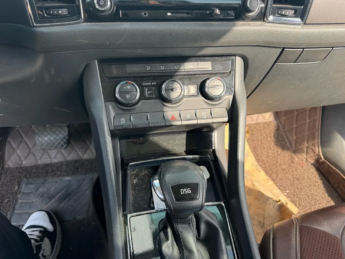 2018 Skoda Kodiak 1.8T 180HP L4 7DCT,autocango,china used car exporter,china ev exporter,chinese used car exporter,chinese used ev exporter