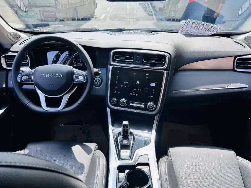 2019 Beijing BJ40 2.0T 218HP L4 6AT,autocango,china used car exporter,china ev exporter,chinese used car exporter,chinese used ev exporter