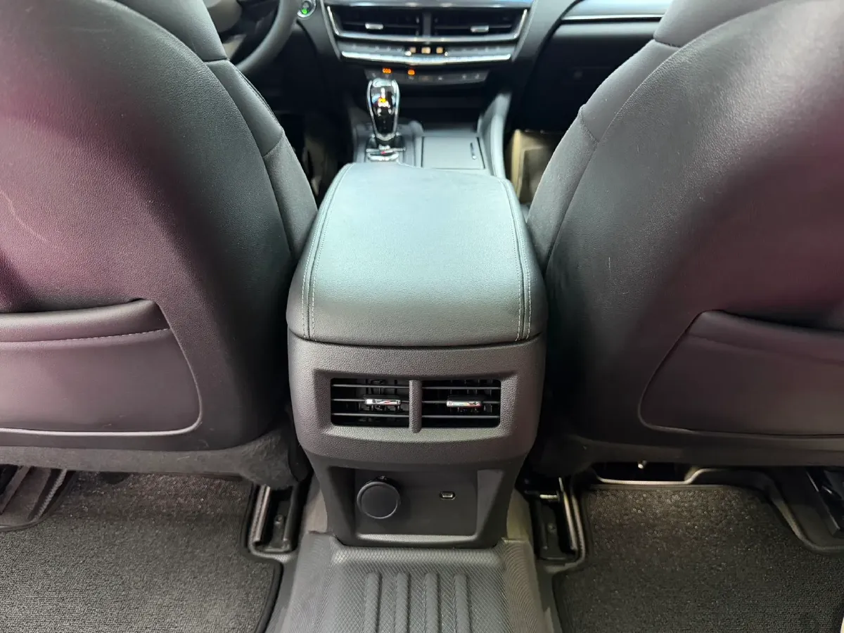 2023 Cadillac CT5 2.0T 237HP L4 10AT,autocango,china used car exporter,china ev exporter,chinese used car exporter,chinese used ev exporter