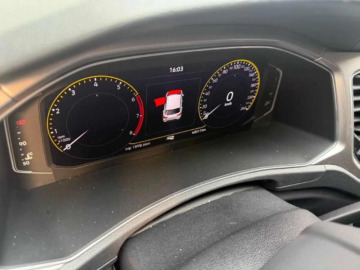 2022 Volkswagen T-Roc 1.4T 150HP L4 7DCT,autocango,china used car exporter,china ev exporter,chinese used car exporter,chinese used ev exporter