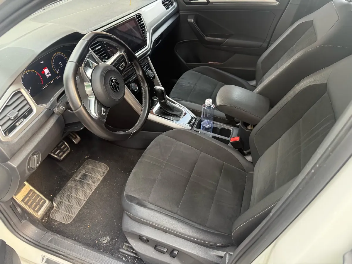 2022 Volkswagen T-Roc 1.4T 150HP L4 7DCT,autocango,china used car exporter,china ev exporter,chinese used car exporter,chinese used ev exporter