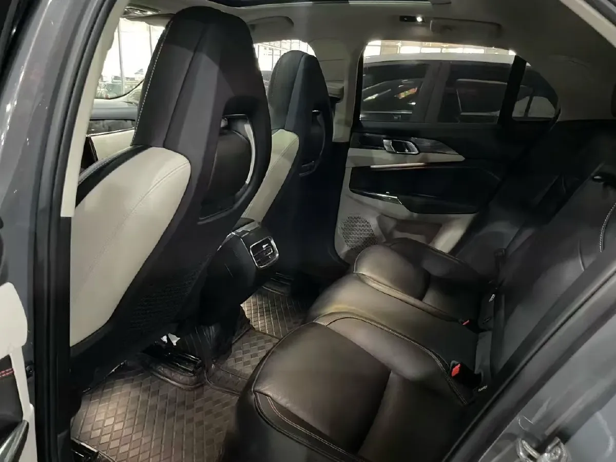 2018 Toyota C-HR 2.0L 171HP L4 CVT,autocango,china used car exporter,china ev exporter,chinese used car exporter,chinese used ev exporter