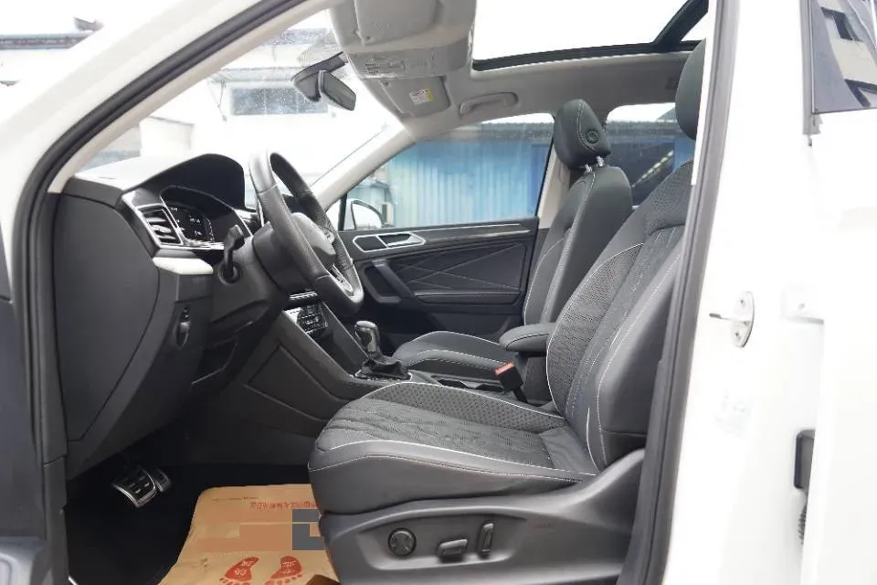 2024 Volkswagen Tiguan L 2.0T 186HP L4 7DCT,autocango,china used car exporter,china ev exporter,chinese used car exporter,chinese used ev exporter