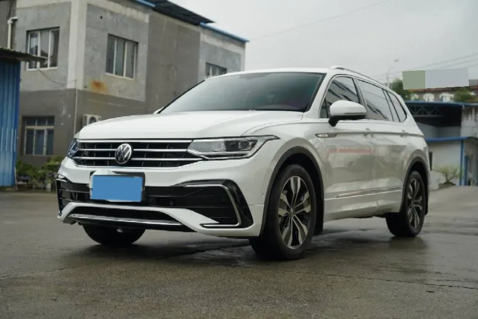 2024 Volkswagen Tiguan L 2.0T 186HP L4 7DCT,autocango,china used car exporter,china ev exporter,chinese used car exporter,chinese used ev exporter