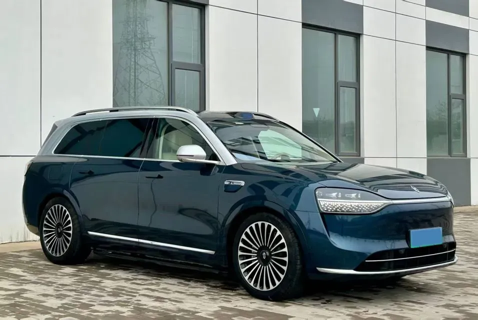 2025 AITO AITO M9 REEV 160HP REEV 52KWH,autocango,china used car exporter,china ev exporter,chinese used car exporter,chinese used ev exporter