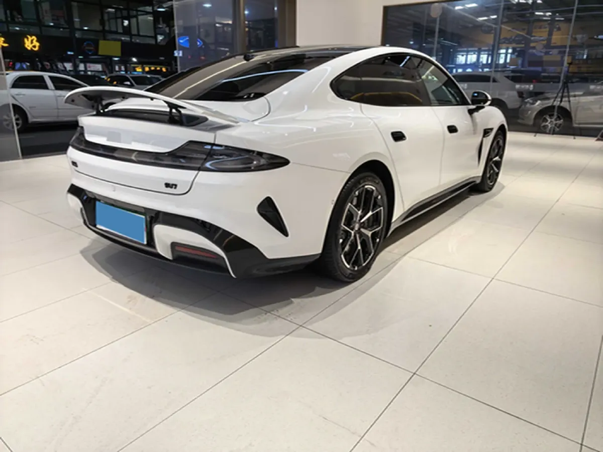 2024 MI SU7 BEV 94.3KWH,autocango,china used car exporter,china ev exporter,chinese used car exporter,chinese used ev exporter