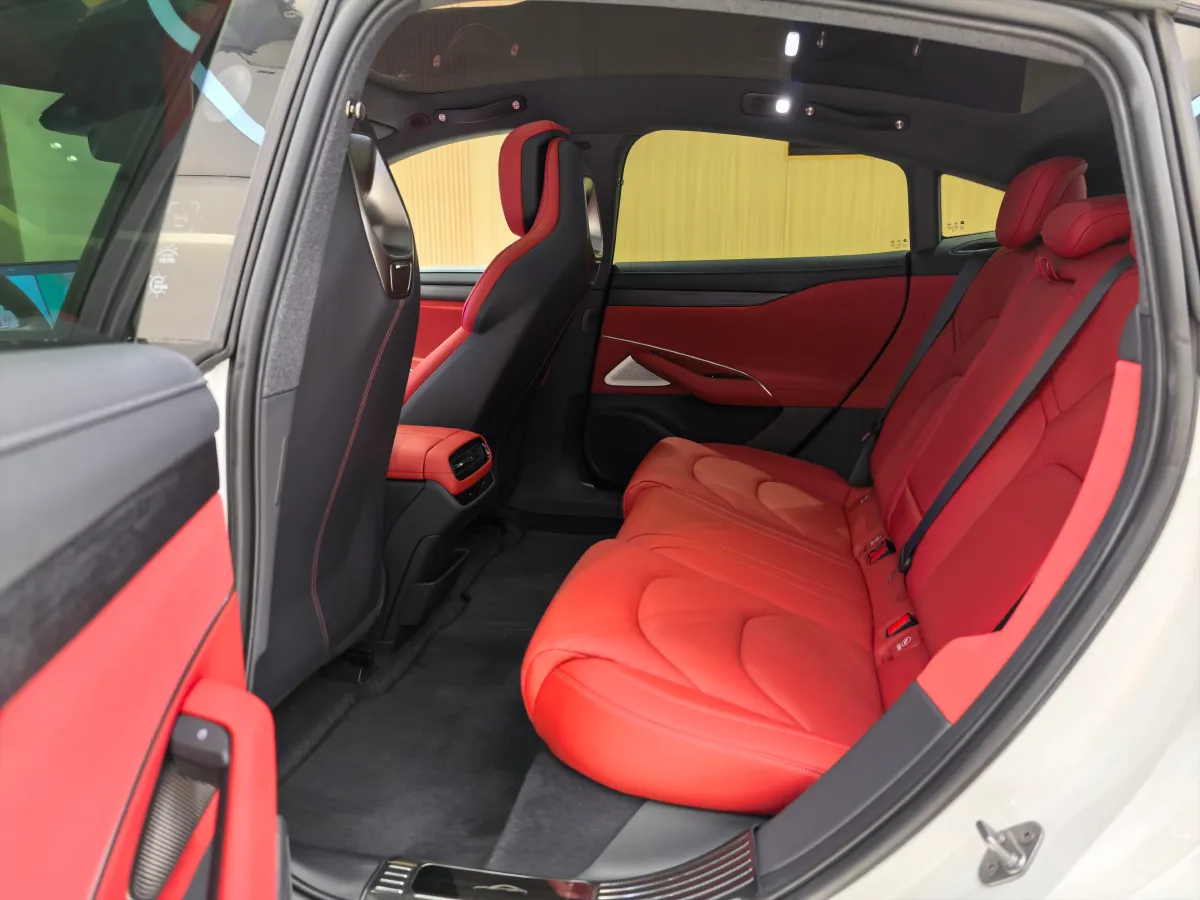 2024 MI SU7 BEV 94.3KWH,autocango,china used car exporter,china ev exporter,chinese used car exporter,chinese used ev exporter