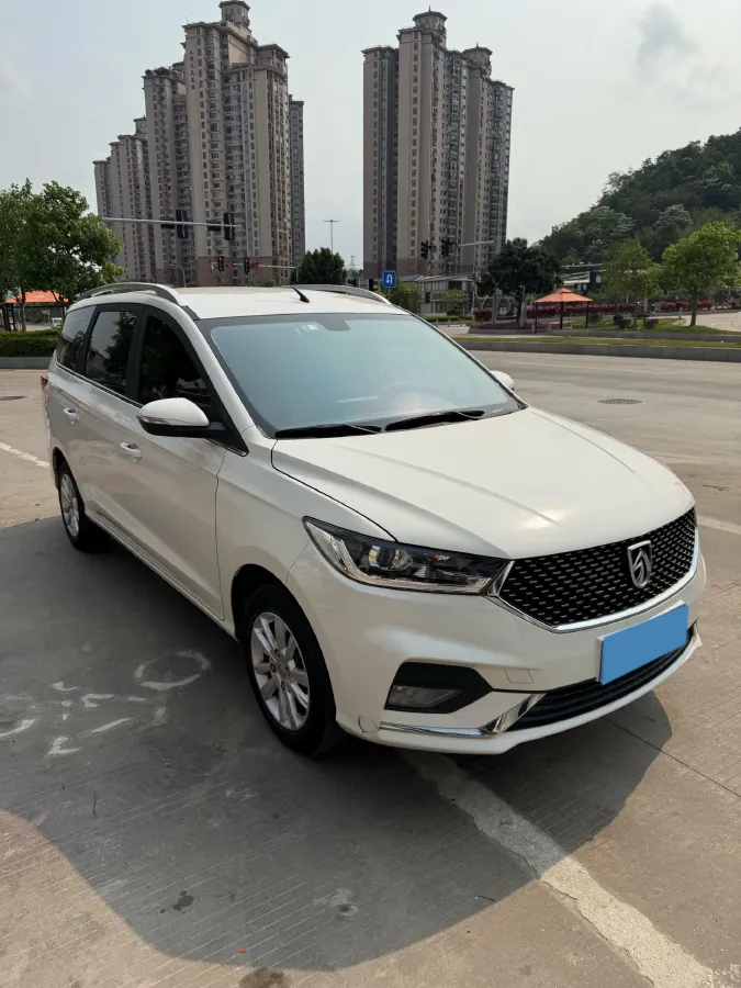 2019 BaoJun 360 1.5L 105HP L4 6MT,autocango,china used car exporter,china ev exporter,chinese used car exporter,chinese used ev exporter