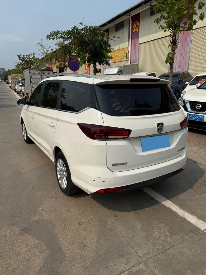 2019 BaoJun 360 1.5L 105HP L4 6MT,autocango,china used car exporter,china ev exporter,chinese used car exporter,chinese used ev exporter