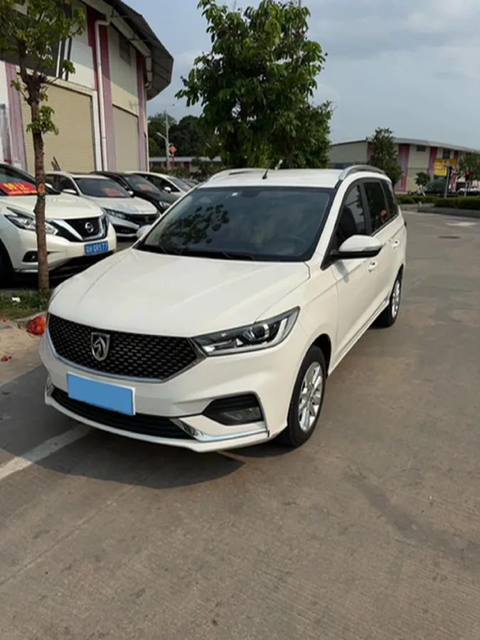 2019 BaoJun 360 1.5L 105HP L4 6MT,autocango,china used car exporter,china ev exporter,chinese used car exporter,chinese used ev exporter