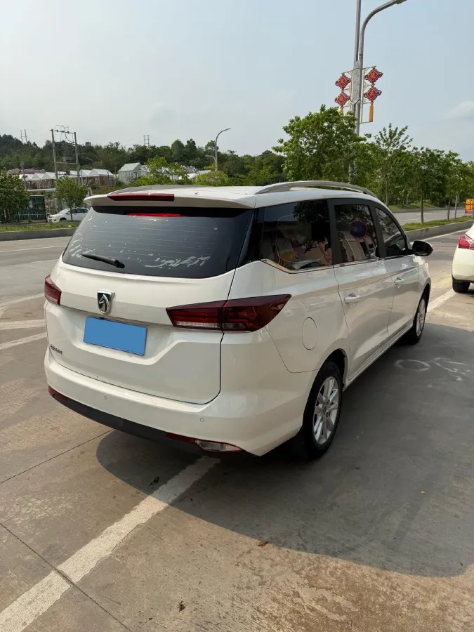2019 BaoJun 360 1.5L 105HP L4 6MT,autocango,china used car exporter,china ev exporter,chinese used car exporter,chinese used ev exporter