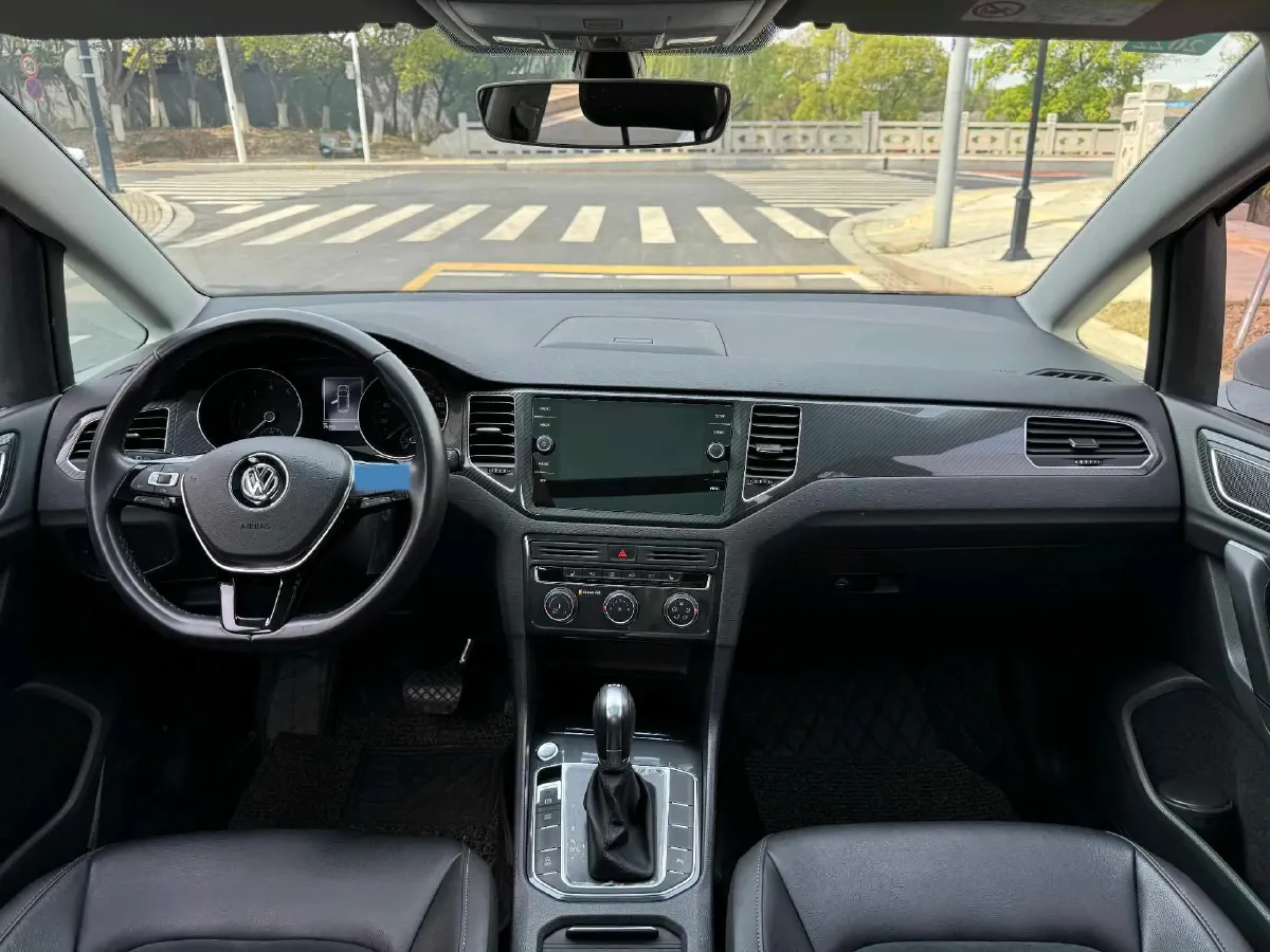 2016 Volkswagen Golf Sportsvan 1.4T 150HP L4 7DCT,autocango,china used car exporter,china ev exporter,chinese used car exporter,chinese used ev exporter