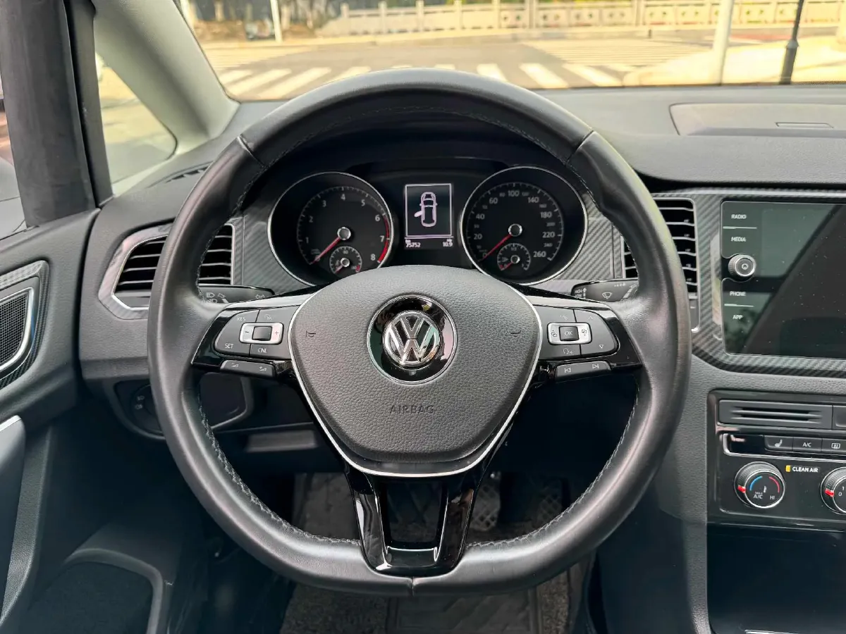 2016 Volkswagen Golf Sportsvan 1.4T 150HP L4 7DCT,autocango,china used car exporter,china ev exporter,chinese used car exporter,chinese used ev exporter