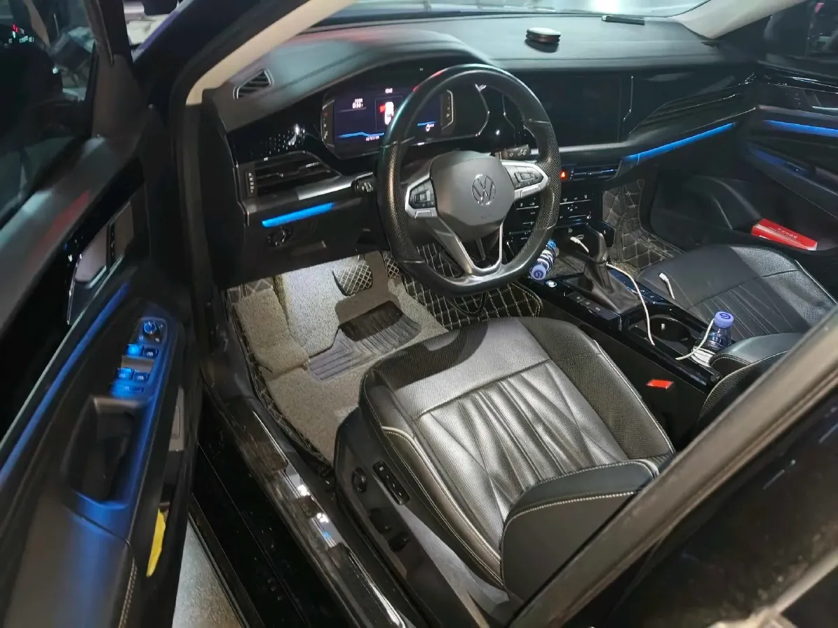 2021 Volkswagen Passat 2.0T 186HP L4 7DCT,autocango,china used car exporter,china ev exporter,chinese used car exporter,chinese used ev exporter