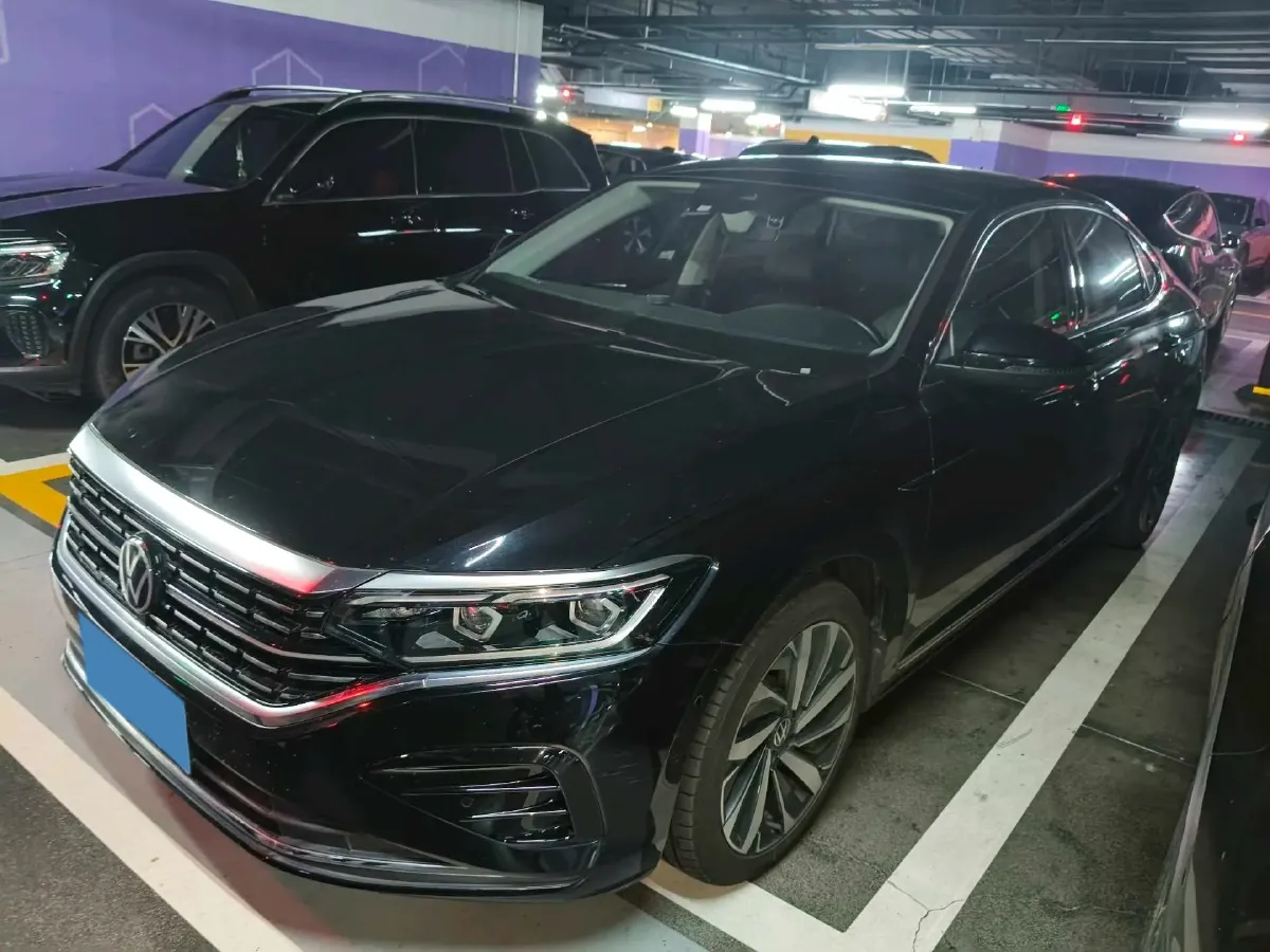 2021 Volkswagen Passat 2.0T 186HP L4 7DCT,autocango,china used car exporter,china ev exporter,chinese used car exporter,chinese used ev exporter